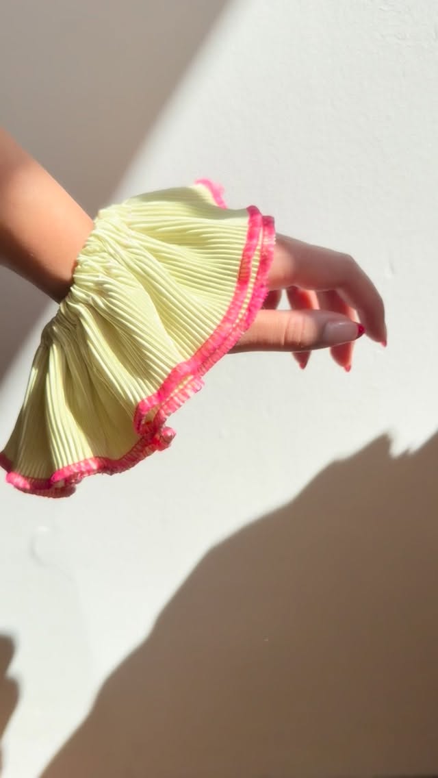 Siento que de a poco estoy desarrollando una obsesión por los colets 💛